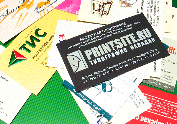 Светящиеся визитки с объемными буквами - фотография fluor printing